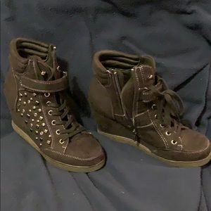 Vera wang platform sneeker